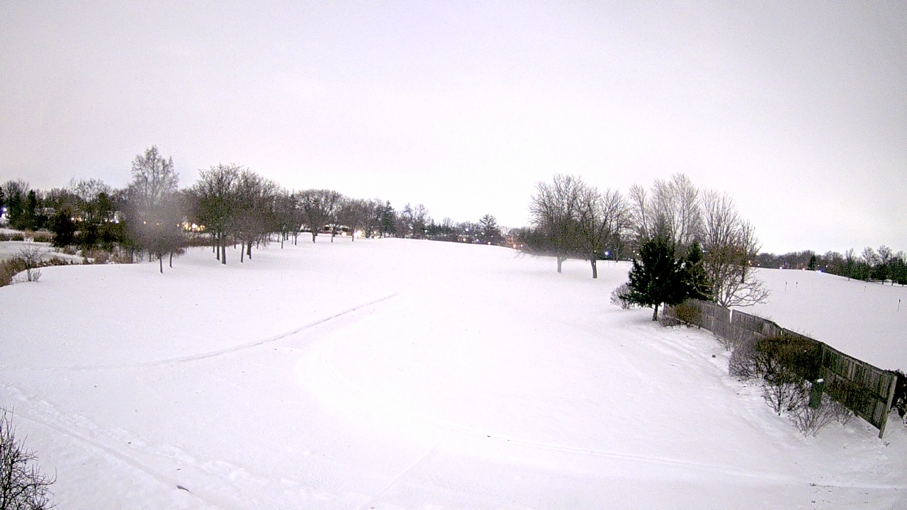 Thumbnail for current weather camera view from Village Links of Glen Ellyn in Glen Ellyn, Illinois