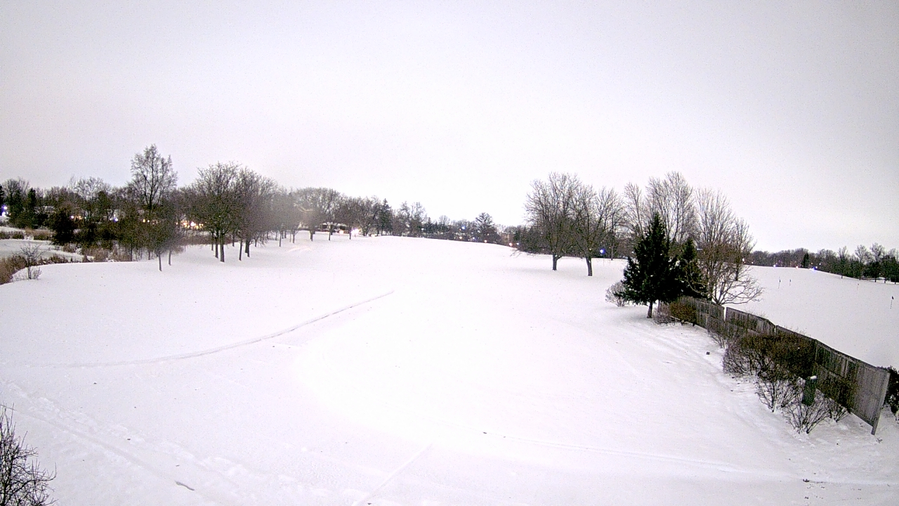 Thumbnail for current weather camera view from Village Links of Glen Ellyn in Glen Ellyn, Illinois