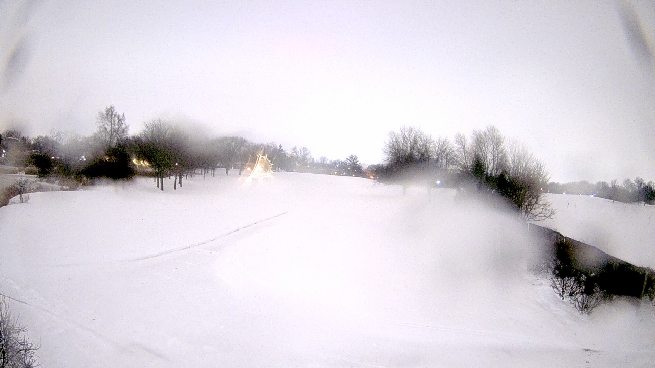 Thumbnail for current weather camera view from Village Links of Glen Ellyn in Glen Ellyn, Illinois