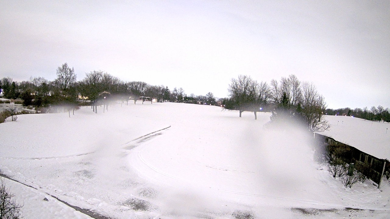 Thumbnail for current weather camera view from Village Links of Glen Ellyn in Glen Ellyn, Illinois