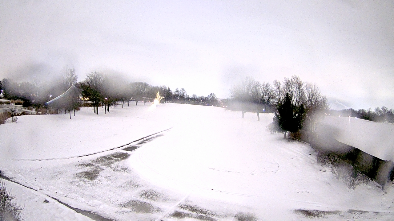 Thumbnail for current weather camera view from Village Links of Glen Ellyn in Glen Ellyn, Illinois