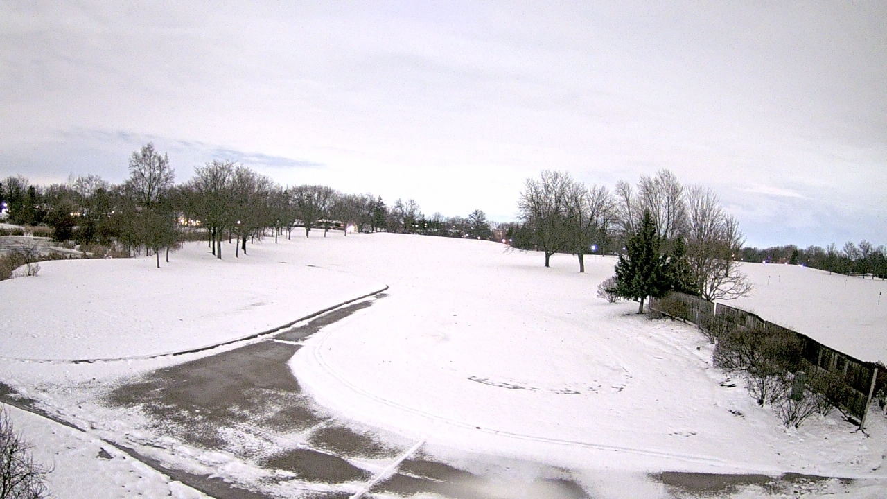 Thumbnail for current weather camera view from Village Links of Glen Ellyn in Glen Ellyn, Illinois