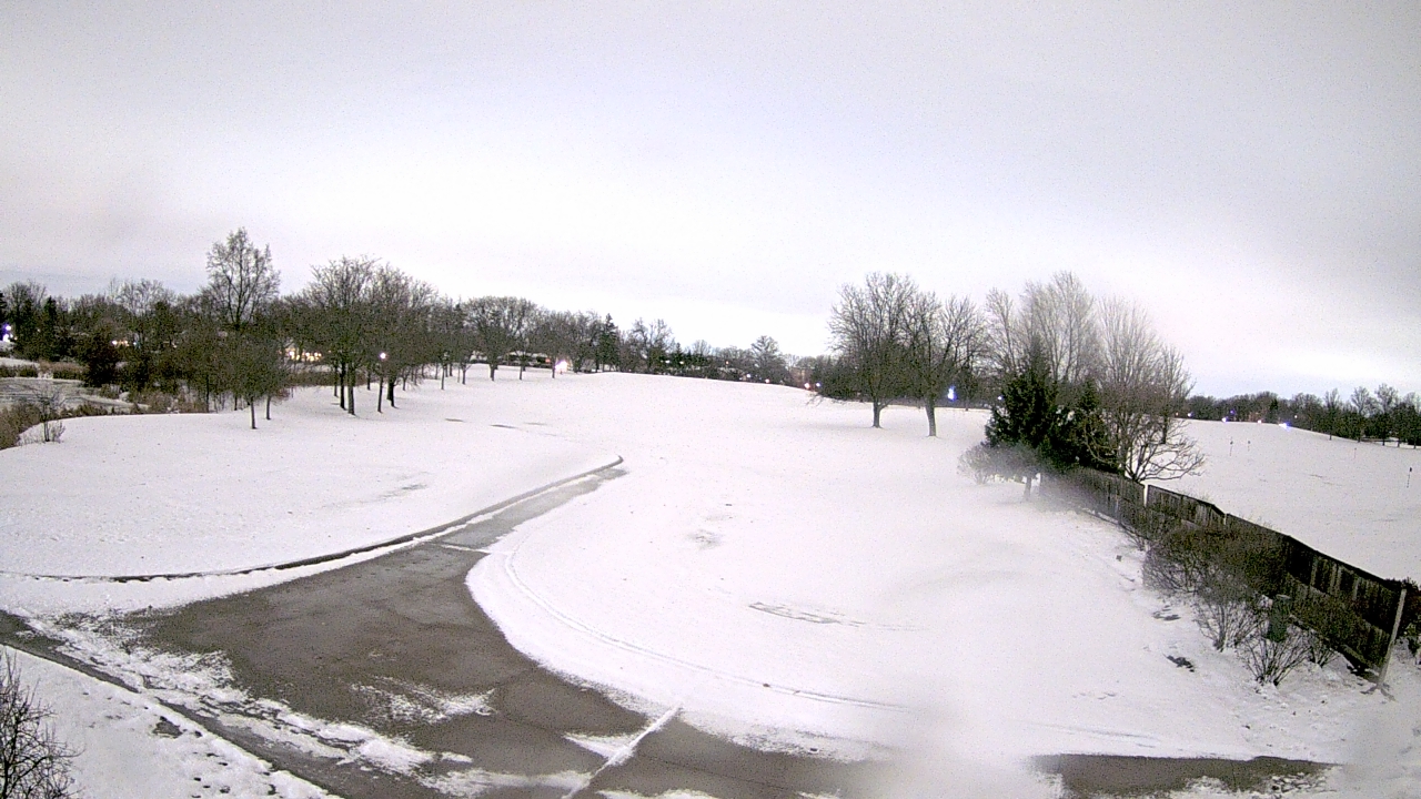 Thumbnail for current weather camera view from Village Links of Glen Ellyn in Glen Ellyn, Illinois