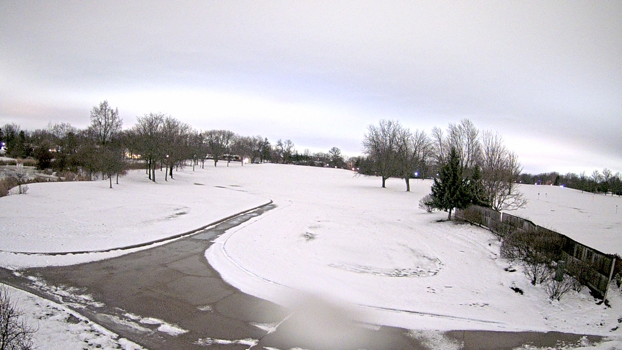 Thumbnail for current weather camera view from Village Links of Glen Ellyn in Glen Ellyn, Illinois