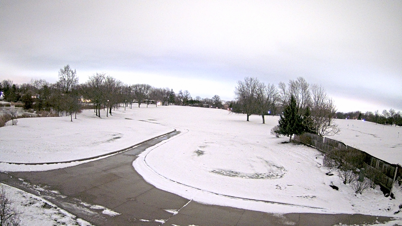 Thumbnail for current weather camera view from Village Links of Glen Ellyn in Glen Ellyn, Illinois