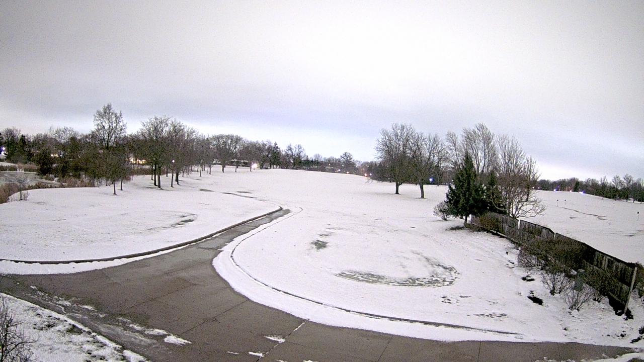 Thumbnail for current weather camera view from Village Links of Glen Ellyn in Glen Ellyn, Illinois