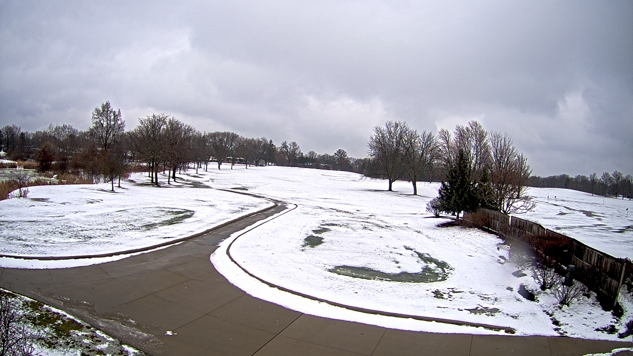 Thumbnail for current weather camera view from Village Links of Glen Ellyn in Glen Ellyn, Illinois