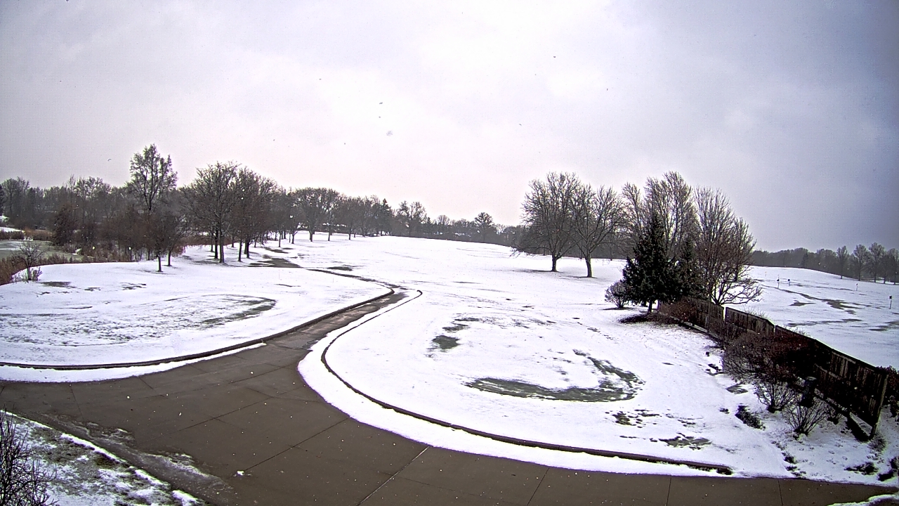 Thumbnail for current weather camera view from Village Links of Glen Ellyn in Glen Ellyn, Illinois