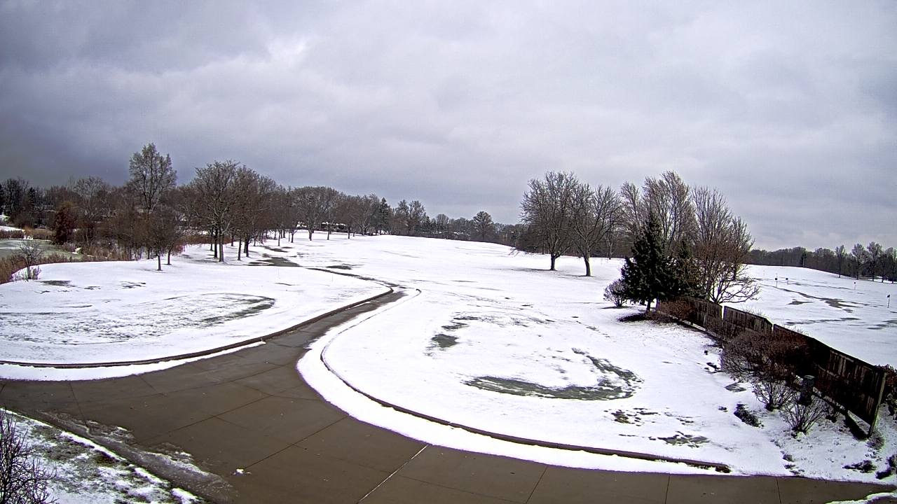 Thumbnail for current weather camera view from Village Links of Glen Ellyn in Glen Ellyn, Illinois