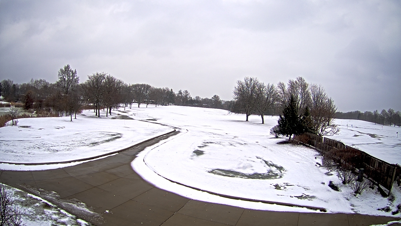 Thumbnail for current weather camera view from Village Links of Glen Ellyn in Glen Ellyn, Illinois