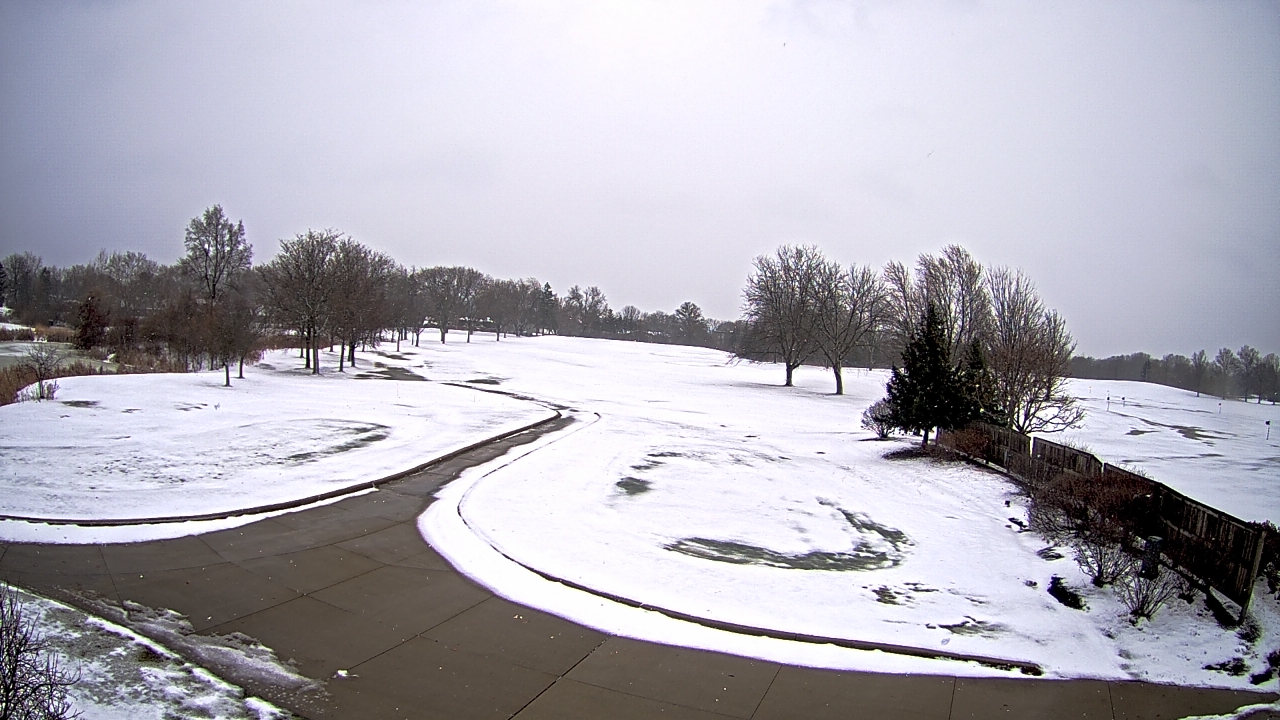Thumbnail for current weather camera view from Village Links of Glen Ellyn in Glen Ellyn, Illinois