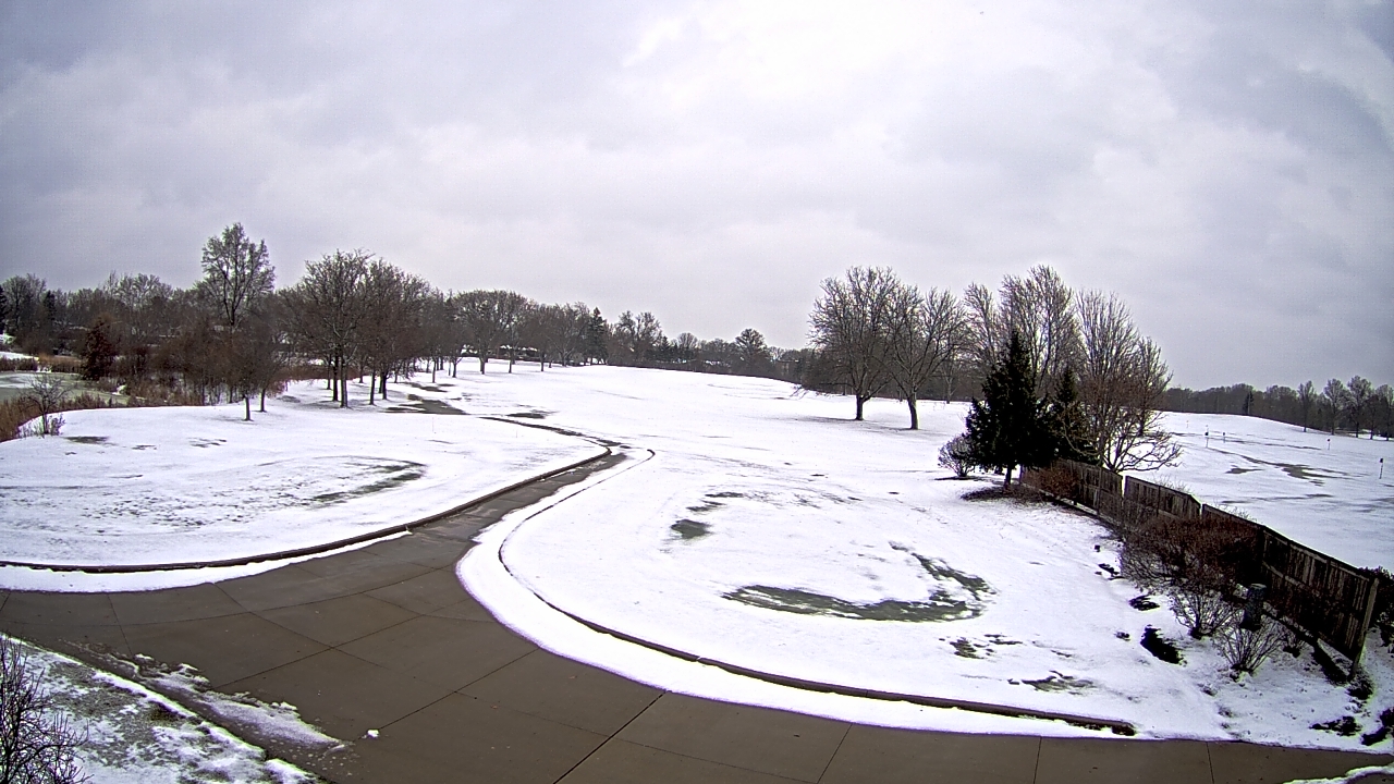 Thumbnail for current weather camera view from Village Links of Glen Ellyn in Glen Ellyn, Illinois