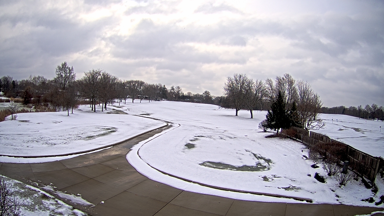 Thumbnail for current weather camera view from Village Links of Glen Ellyn in Glen Ellyn, Illinois