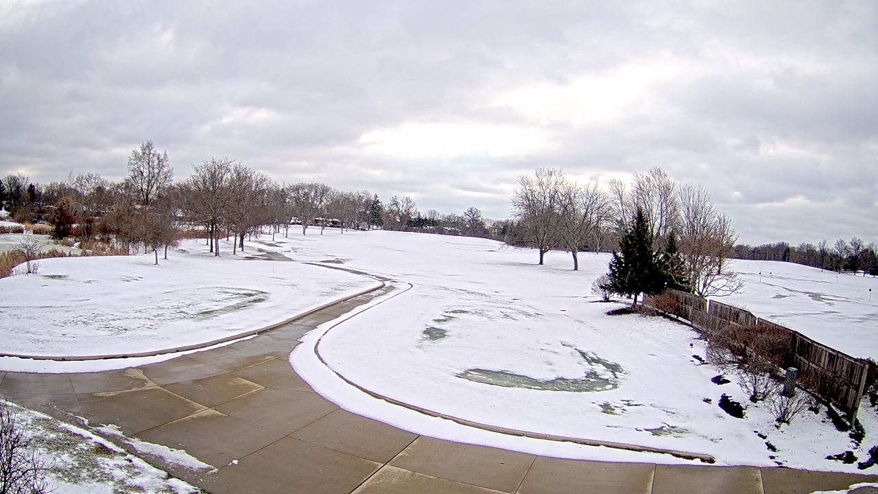 Thumbnail for current weather camera view from Village Links of Glen Ellyn in Glen Ellyn, Illinois