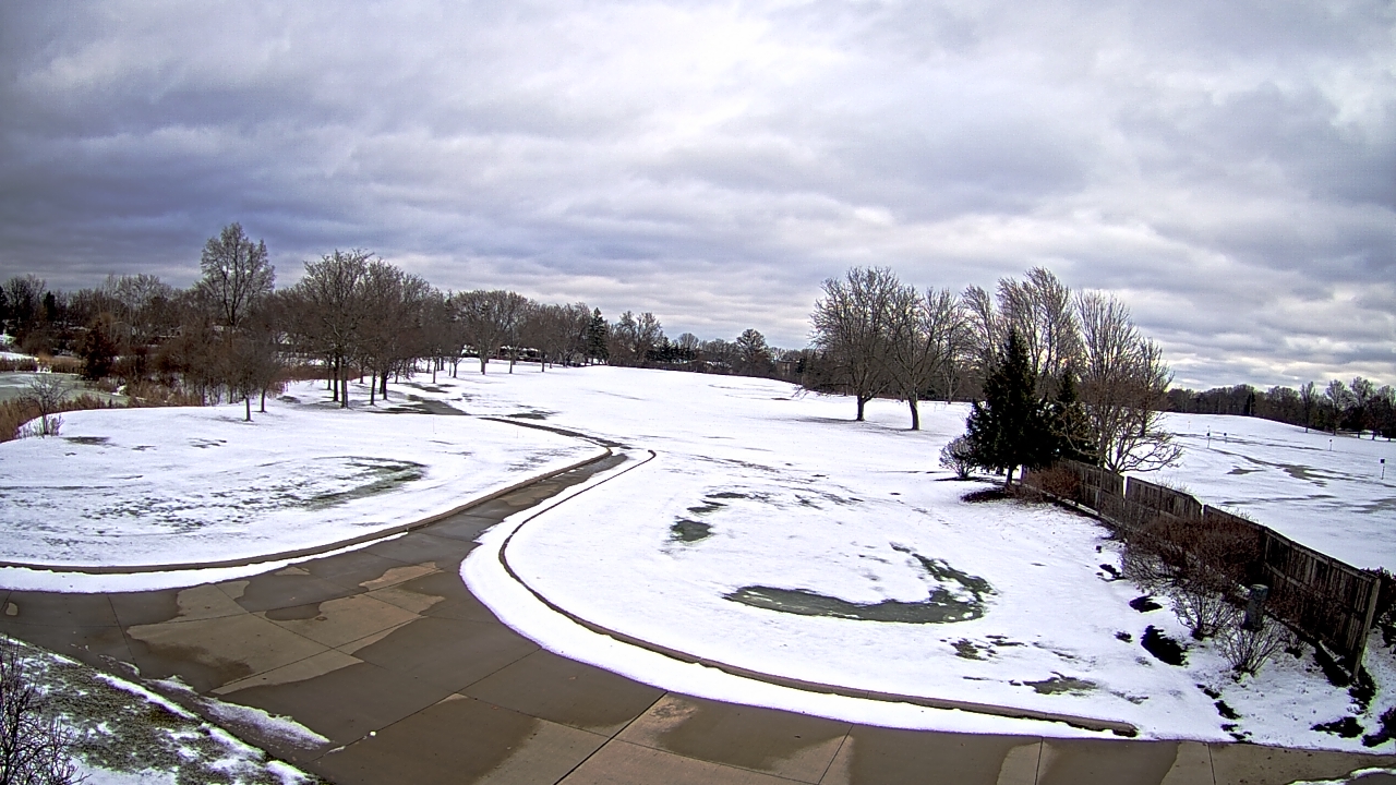 Thumbnail for current weather camera view from Village Links of Glen Ellyn in Glen Ellyn, Illinois
