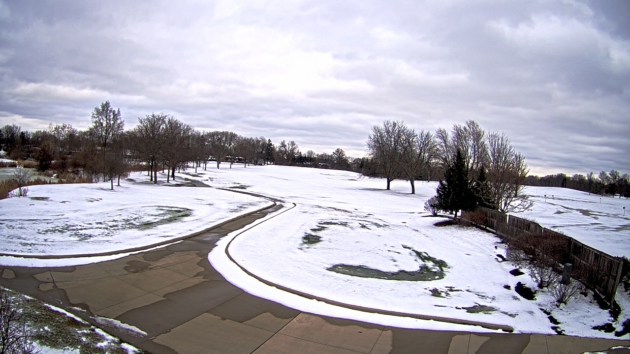 Thumbnail for current weather camera view from Village Links of Glen Ellyn in Glen Ellyn, Illinois