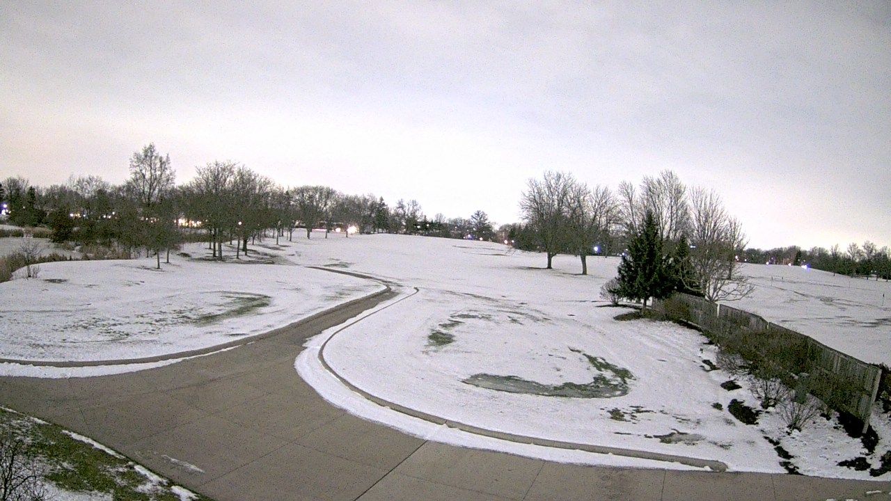 Thumbnail for current weather camera view from Village Links of Glen Ellyn in Glen Ellyn, Illinois