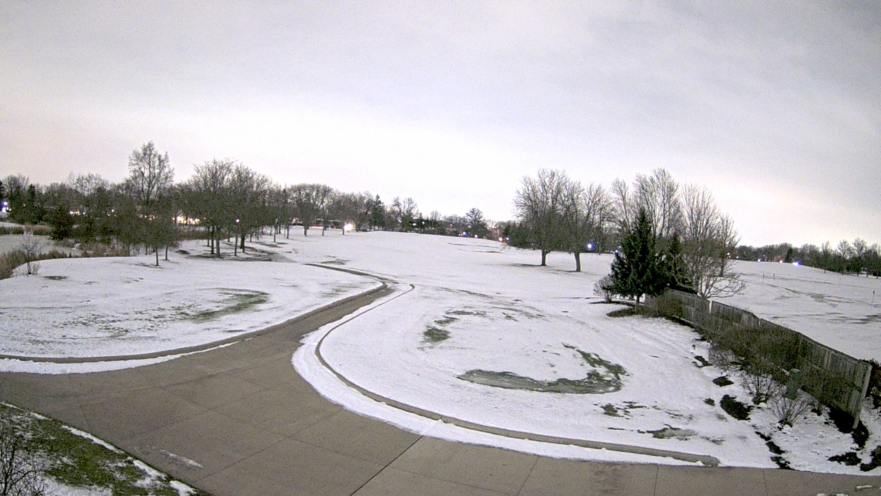 Thumbnail for current weather camera view from Village Links of Glen Ellyn in Glen Ellyn, Illinois