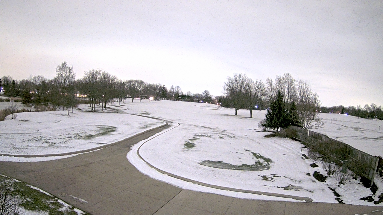 Thumbnail for current weather camera view from Village Links of Glen Ellyn in Glen Ellyn, Illinois