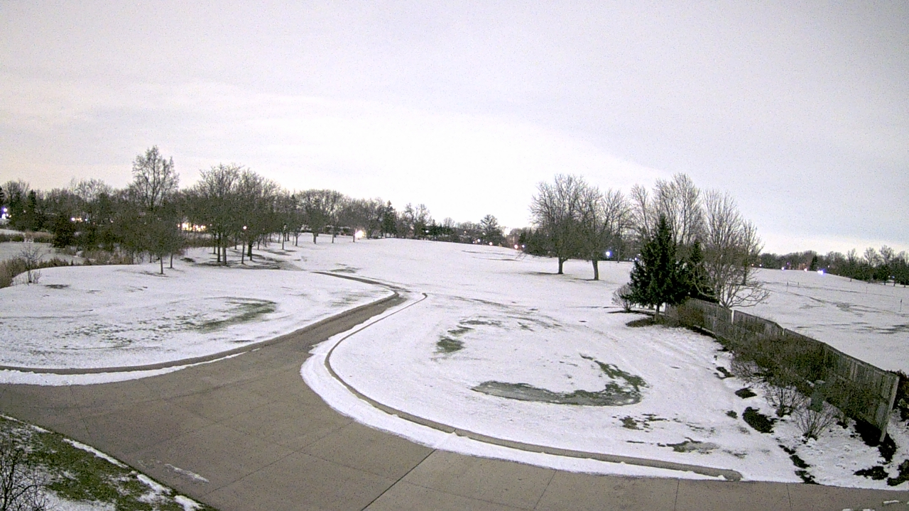 Thumbnail for current weather camera view from Village Links of Glen Ellyn in Glen Ellyn, Illinois