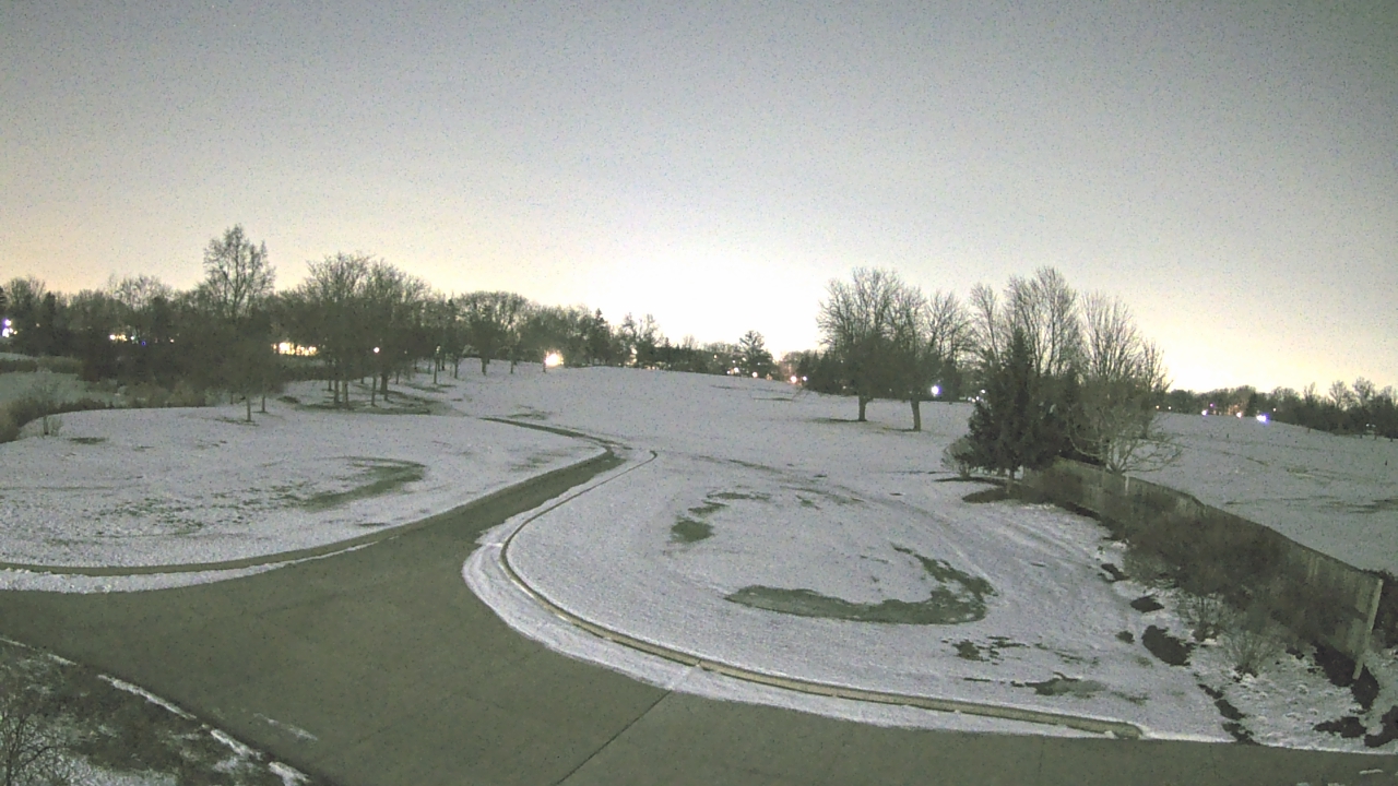 Thumbnail for current weather camera view from Village Links of Glen Ellyn in Glen Ellyn, Illinois