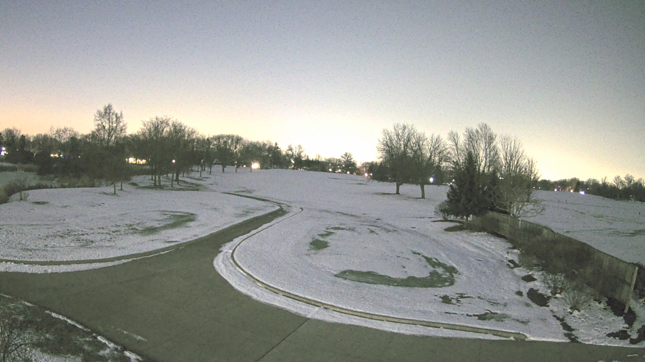 Thumbnail for current weather camera view from Village Links of Glen Ellyn in Glen Ellyn, Illinois