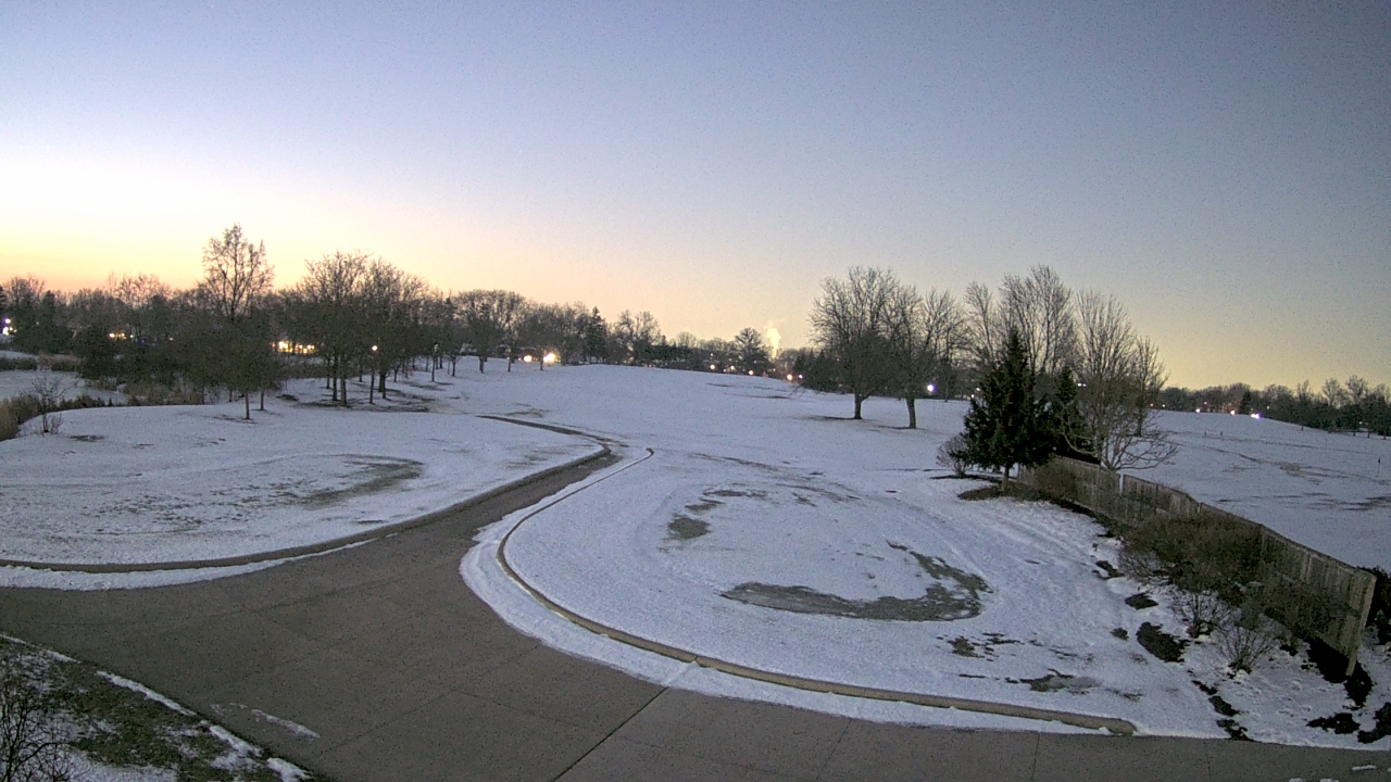 Thumbnail for current weather camera view from Village Links of Glen Ellyn in Glen Ellyn, Illinois