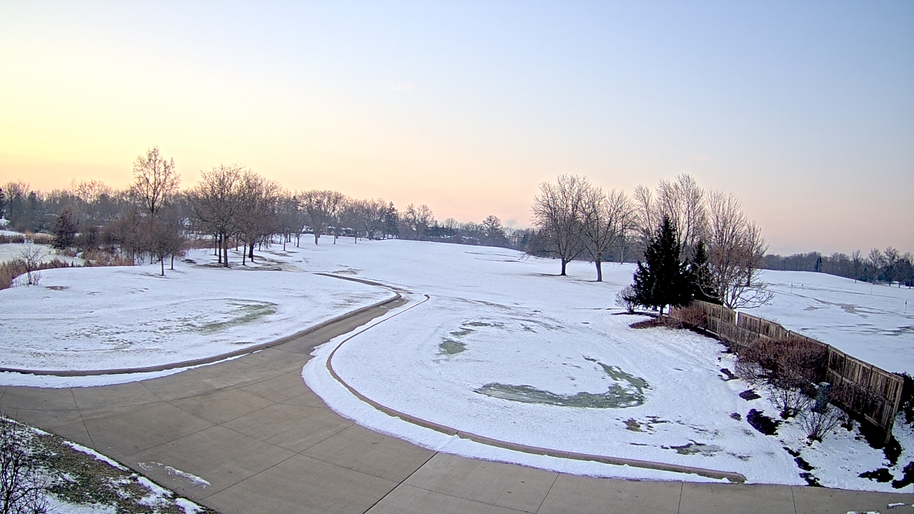 Thumbnail for current weather camera view from Village Links of Glen Ellyn in Glen Ellyn, Illinois