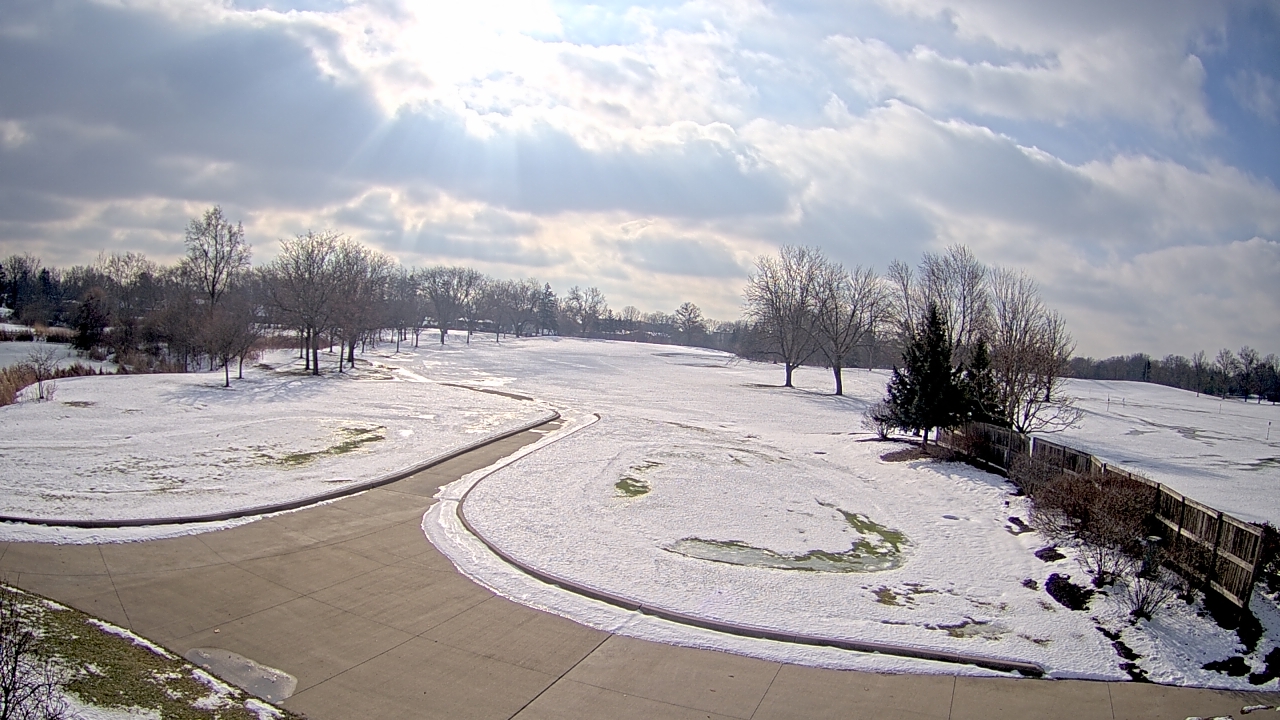 Thumbnail for current weather camera view from Village Links of Glen Ellyn in Glen Ellyn, Illinois