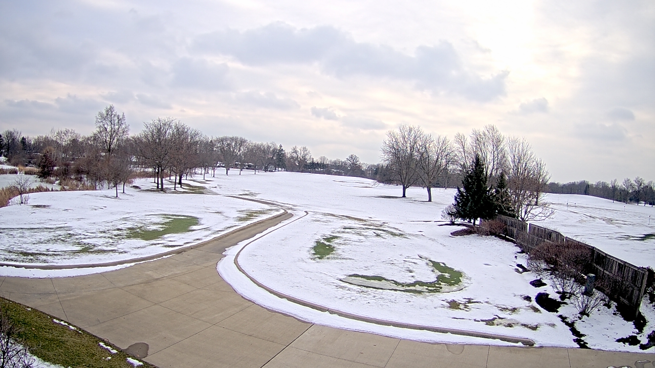 Thumbnail for current weather camera view from Village Links of Glen Ellyn in Glen Ellyn, Illinois