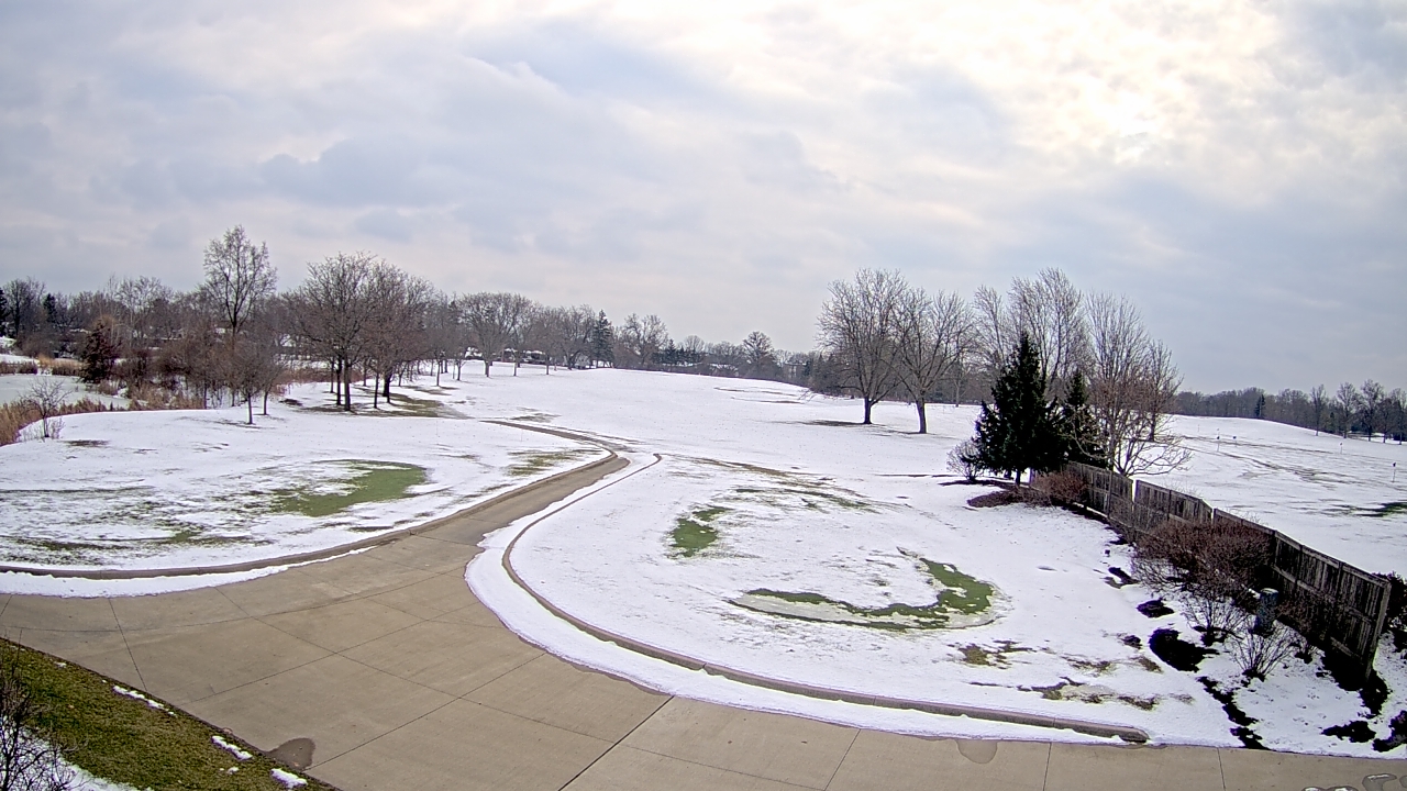 Thumbnail for current weather camera view from Village Links of Glen Ellyn in Glen Ellyn, Illinois