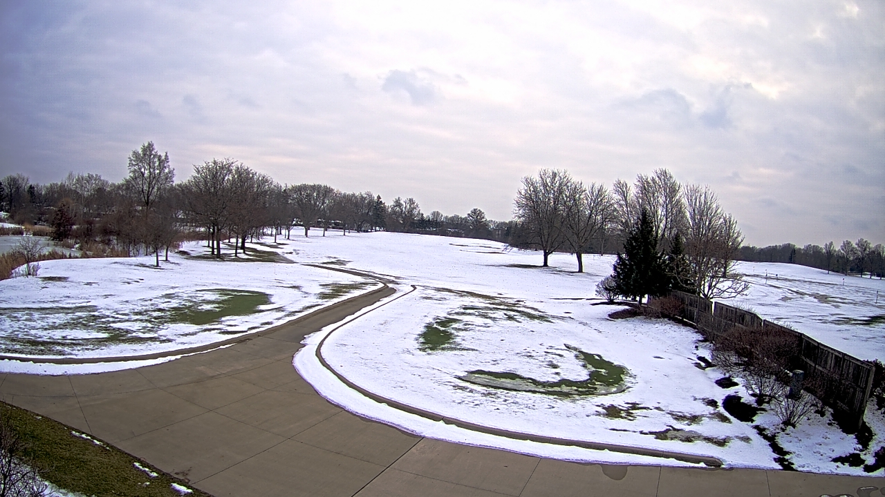 Thumbnail for current weather camera view from Village Links of Glen Ellyn in Glen Ellyn, Illinois