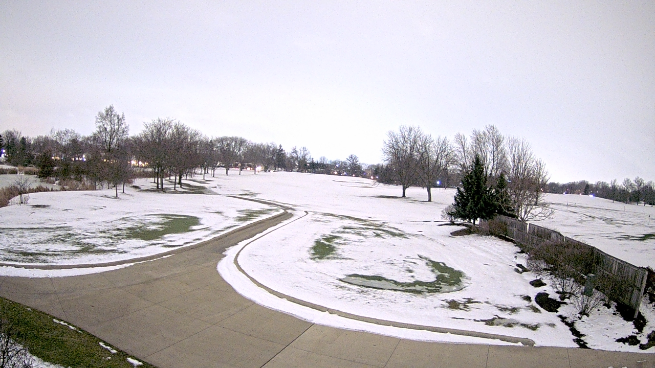Thumbnail for current weather camera view from Village Links of Glen Ellyn in Glen Ellyn, Illinois