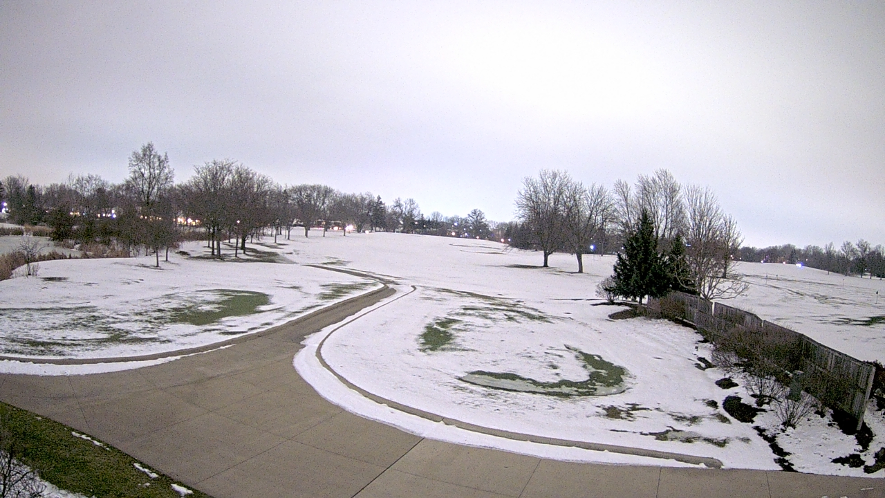 Thumbnail for current weather camera view from Village Links of Glen Ellyn in Glen Ellyn, Illinois