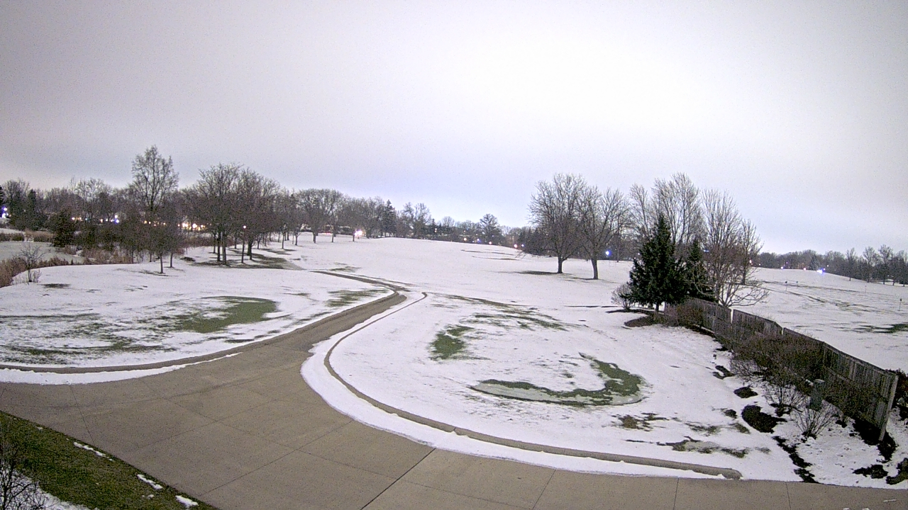 Thumbnail for current weather camera view from Village Links of Glen Ellyn in Glen Ellyn, Illinois