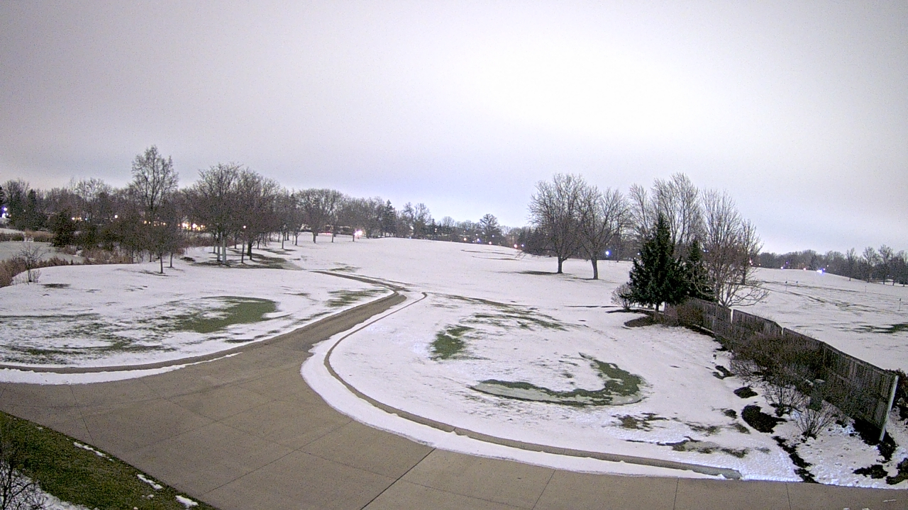 Thumbnail for current weather camera view from Village Links of Glen Ellyn in Glen Ellyn, Illinois