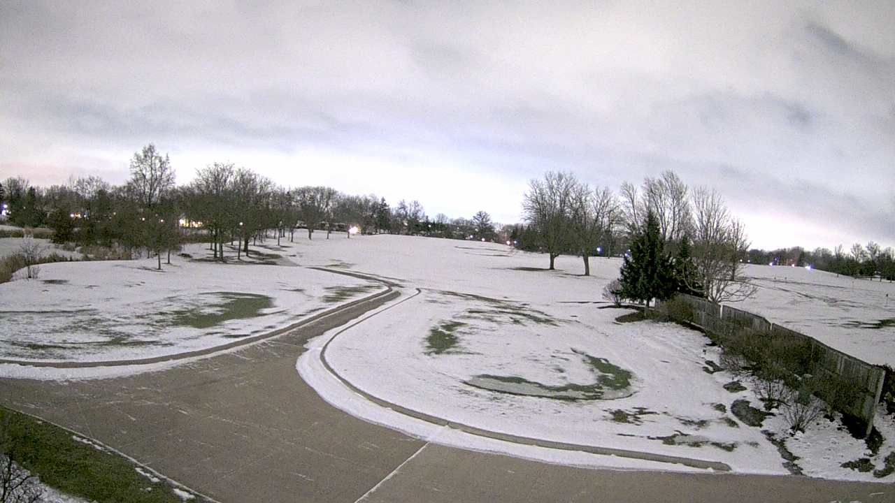Thumbnail for current weather camera view from Village Links of Glen Ellyn in Glen Ellyn, Illinois
