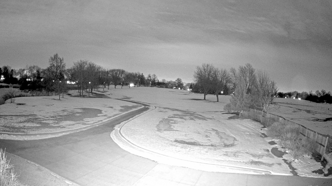 Thumbnail for current weather camera view from Village Links of Glen Ellyn in Glen Ellyn, Illinois