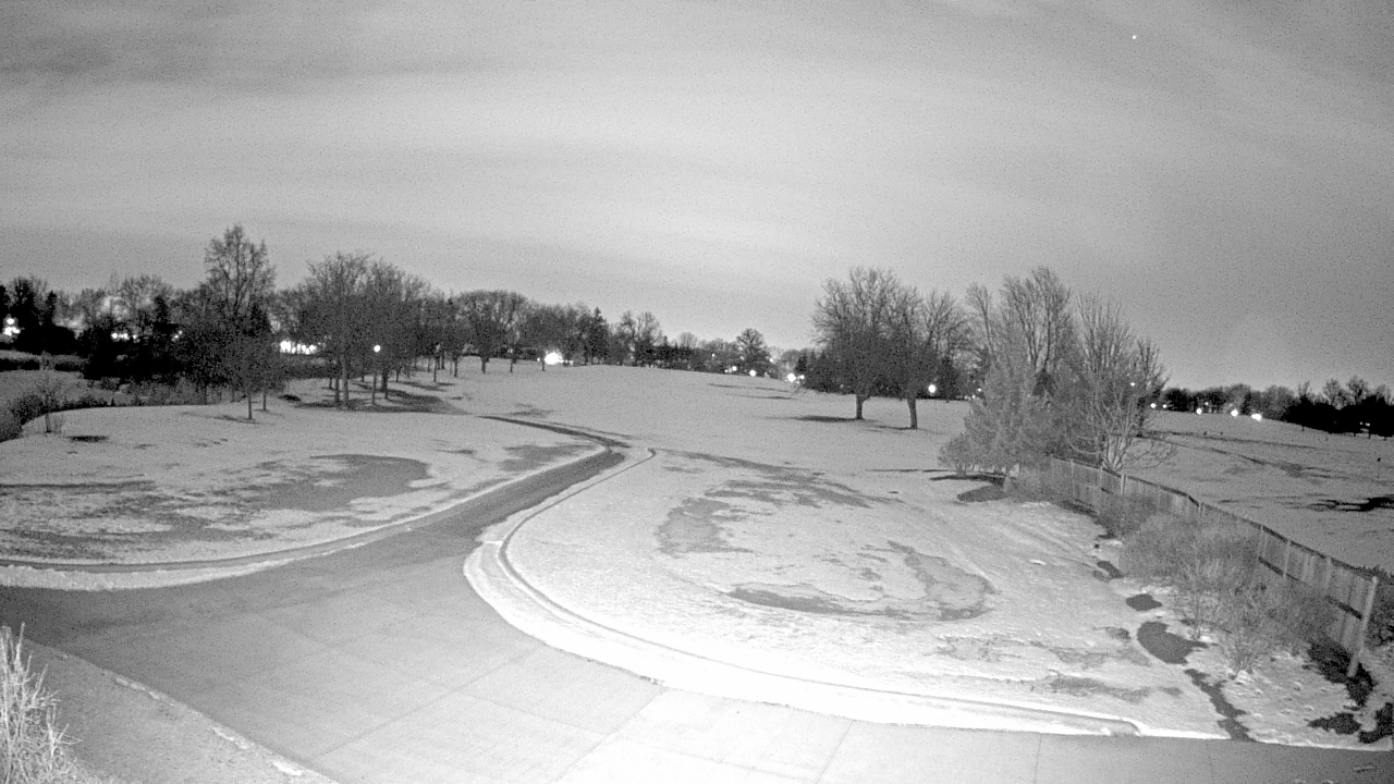 Thumbnail for current weather camera view from Village Links of Glen Ellyn in Glen Ellyn, Illinois