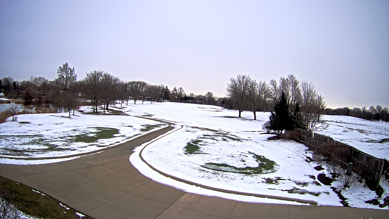 Thumbnail for current weather camera view from Village Links of Glen Ellyn in Glen Ellyn, Illinois