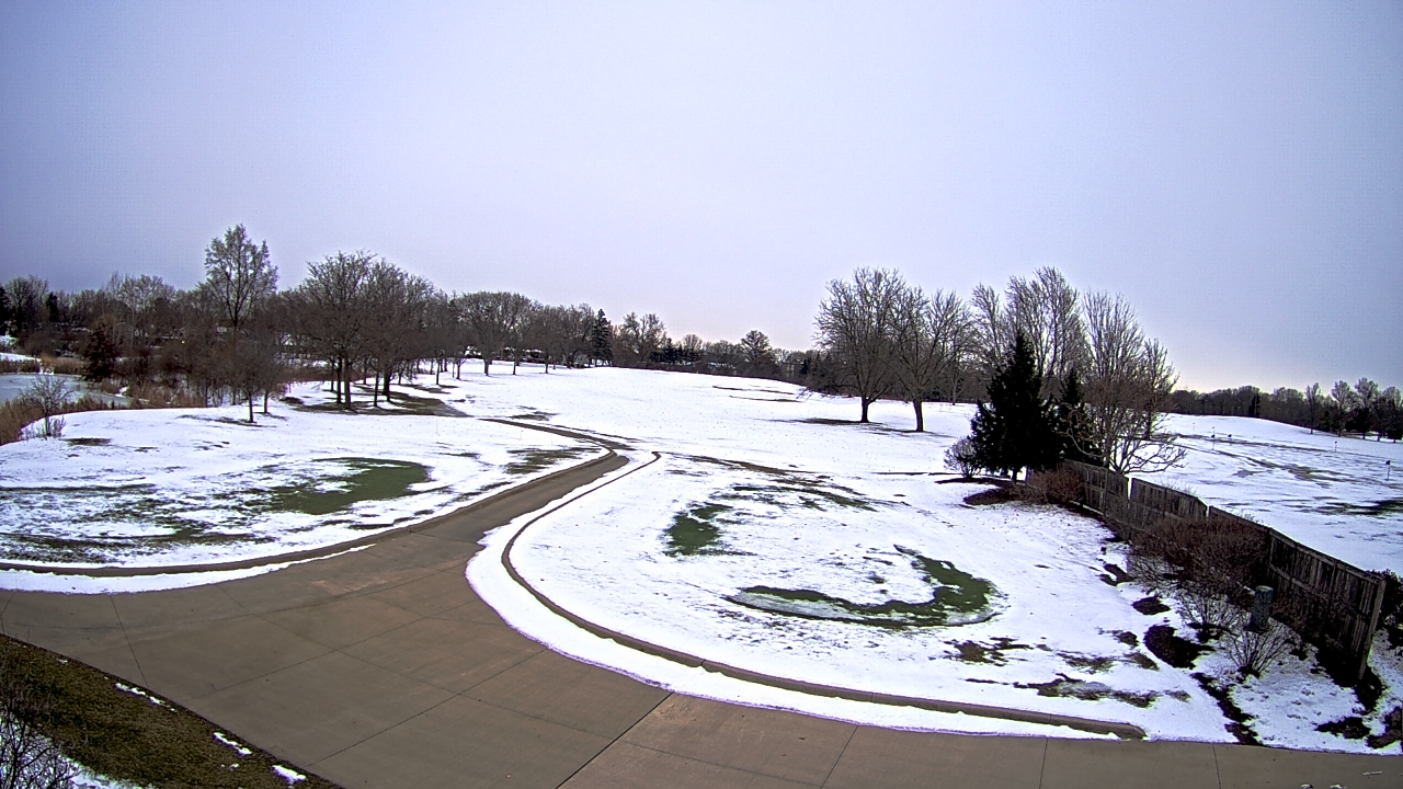 Thumbnail for current weather camera view from Village Links of Glen Ellyn in Glen Ellyn, Illinois