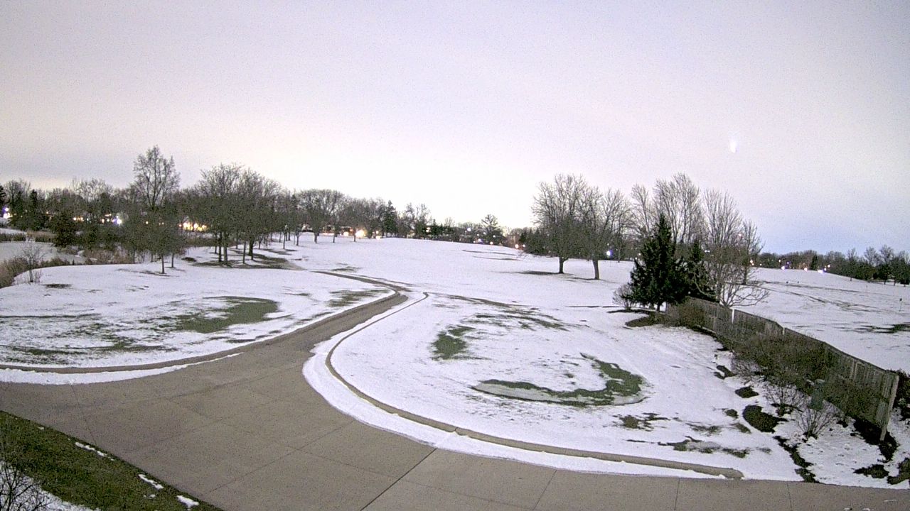 Thumbnail for current weather camera view from Village Links of Glen Ellyn in Glen Ellyn, Illinois