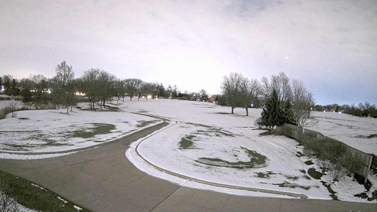 Thumbnail for current weather camera view from Village Links of Glen Ellyn in Glen Ellyn, Illinois