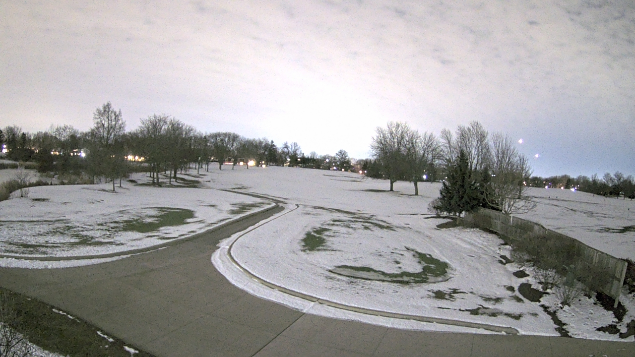 Thumbnail for current weather camera view from Village Links of Glen Ellyn in Glen Ellyn, Illinois
