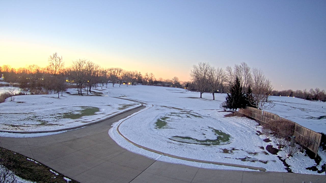 Thumbnail for current weather camera view from Village Links of Glen Ellyn in Glen Ellyn, Illinois