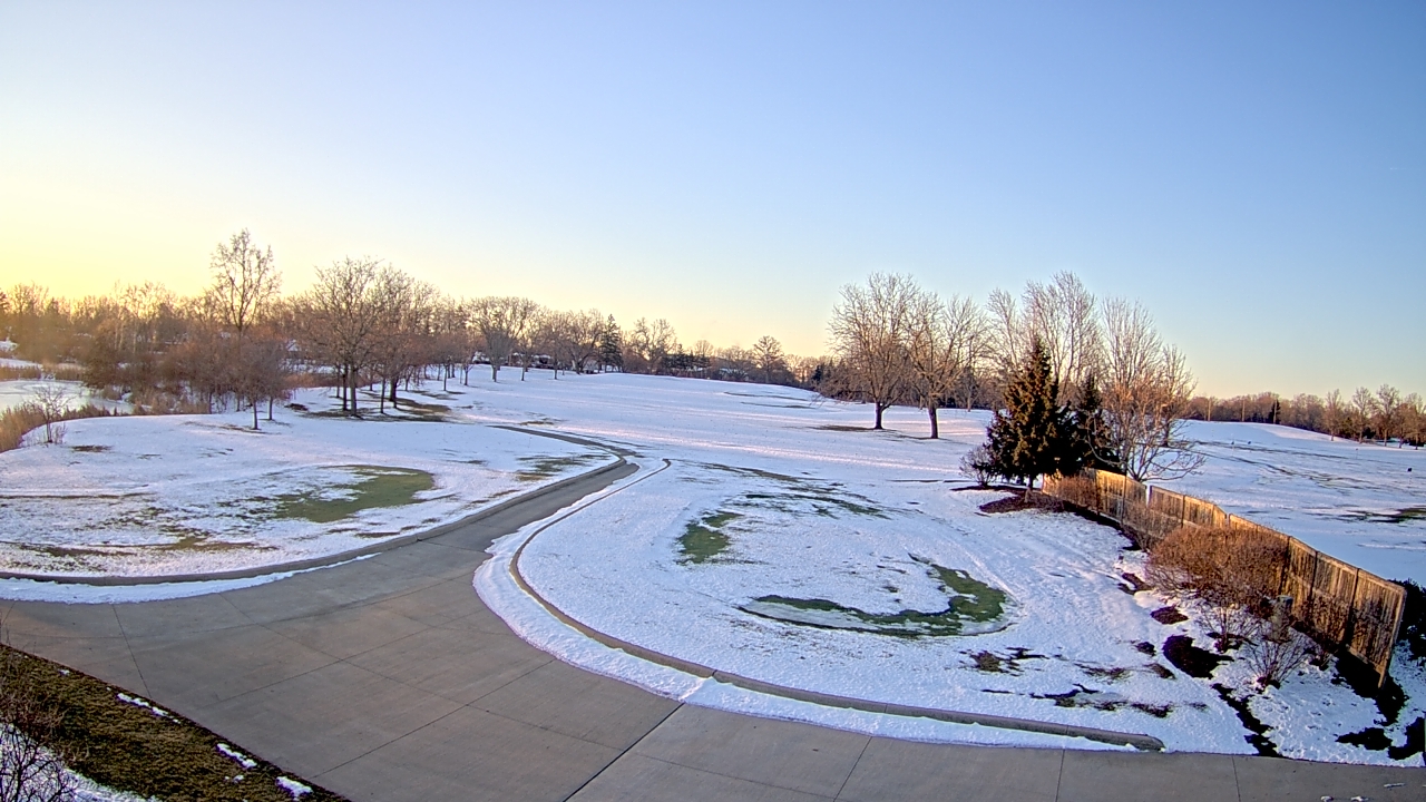 Thumbnail for current weather camera view from Village Links of Glen Ellyn in Glen Ellyn, Illinois