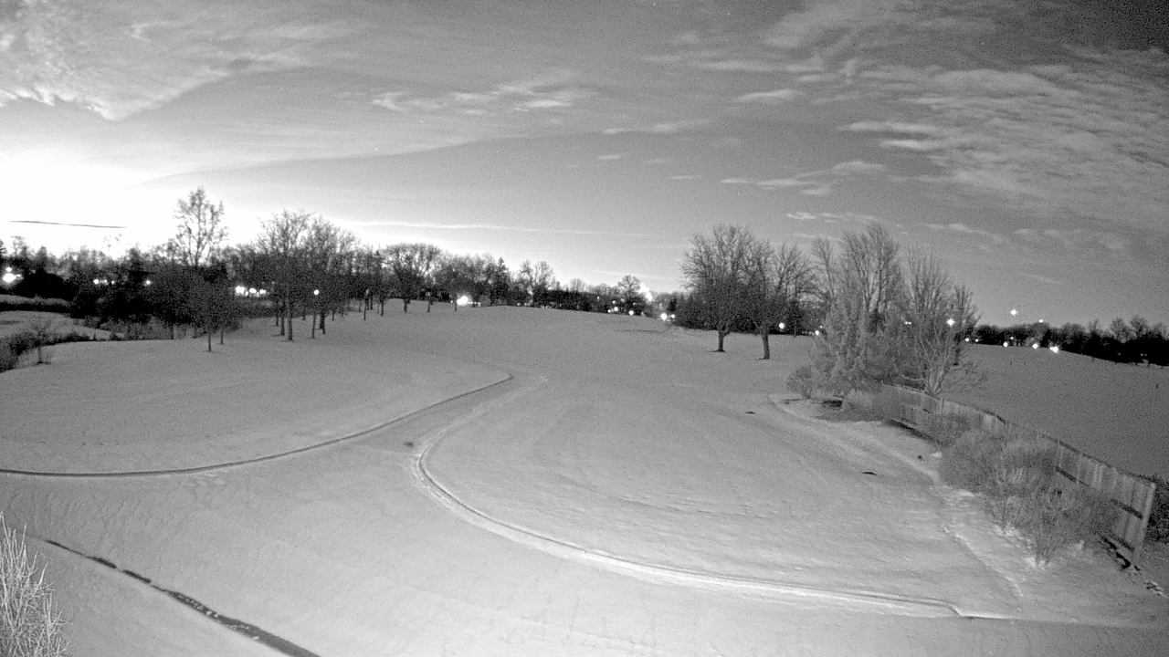 Thumbnail for current weather camera view from Village Links of Glen Ellyn in Glen Ellyn, Illinois