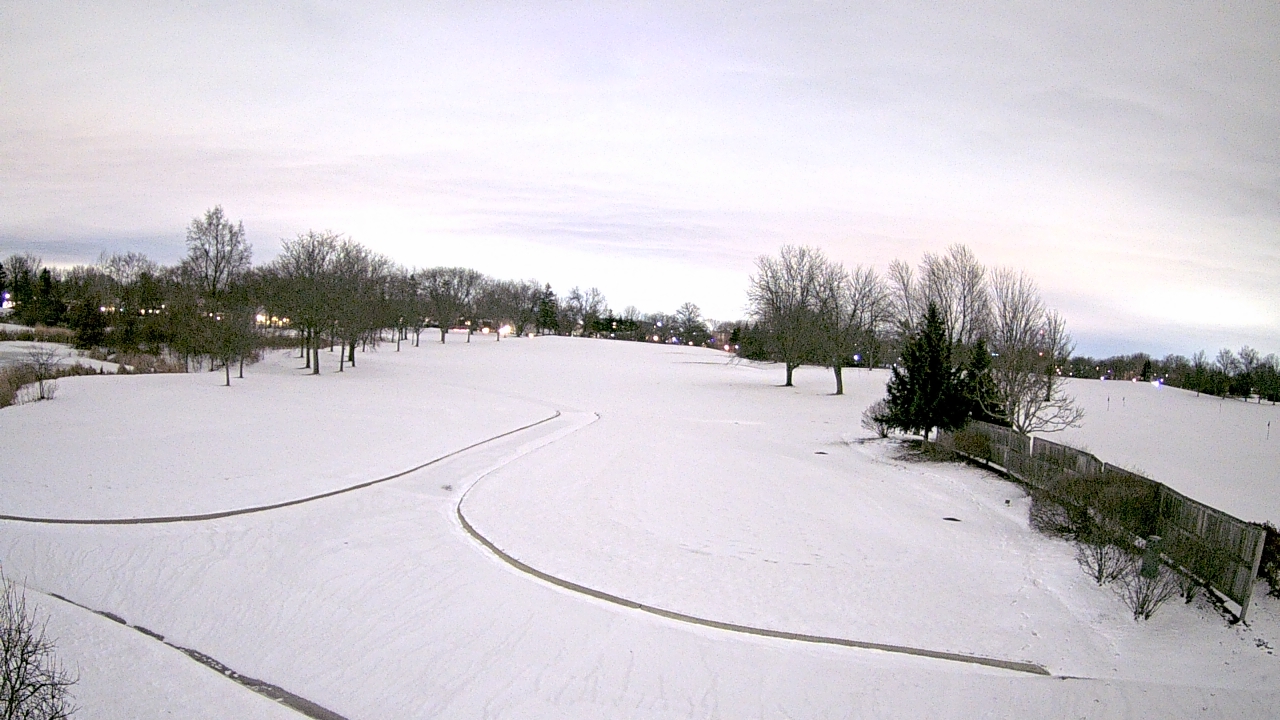 Thumbnail for current weather camera view from Village Links of Glen Ellyn in Glen Ellyn, Illinois