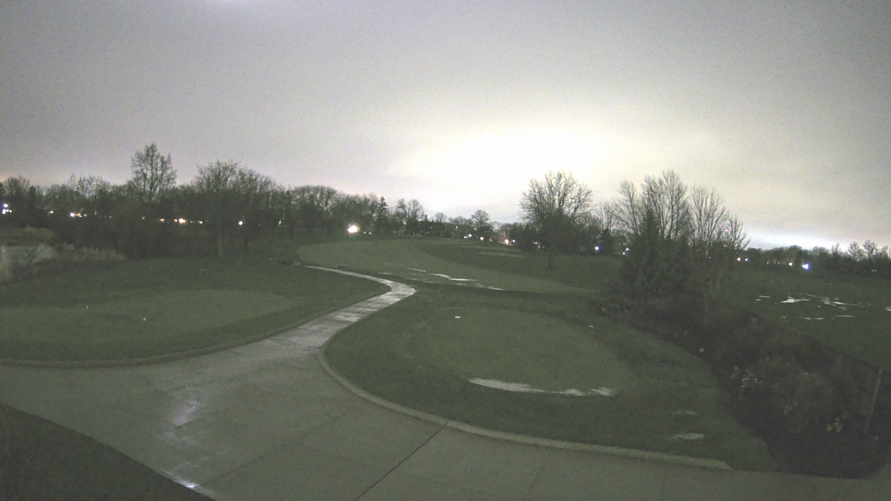 Thumbnail for current weather camera view from Village Links of Glen Ellyn in Glen Ellyn, Illinois