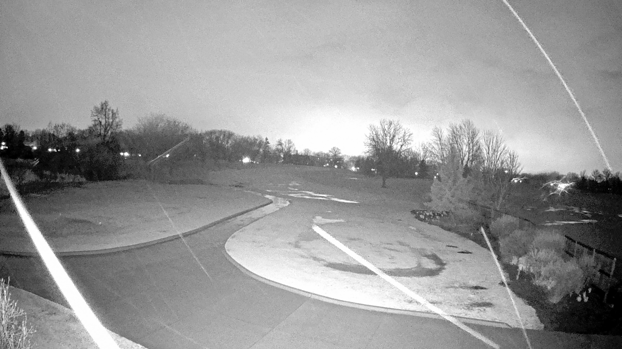 Thumbnail for current weather camera view from Village Links of Glen Ellyn in Glen Ellyn, Illinois